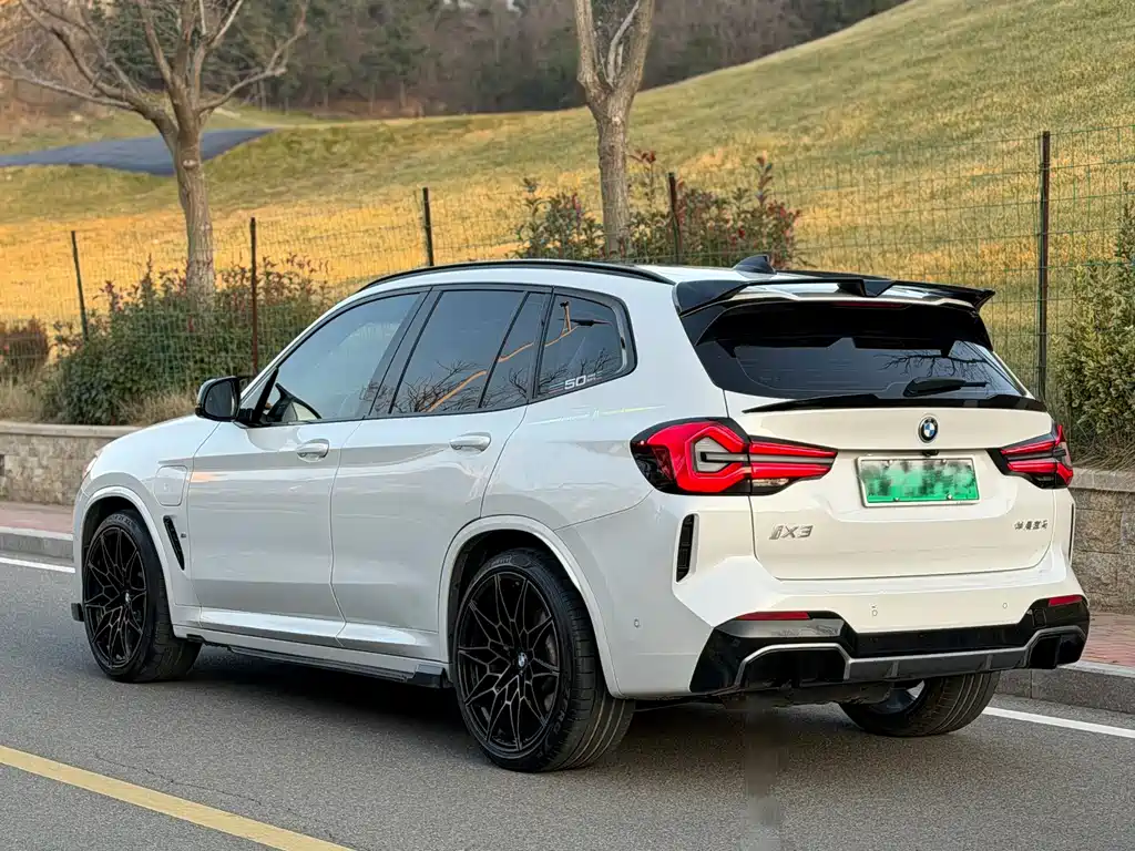 BMW iX3 2022