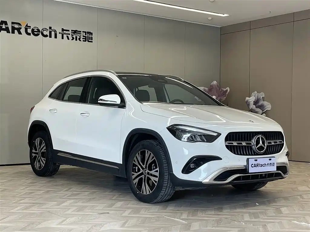 Mercedes-Benz GLA 2024