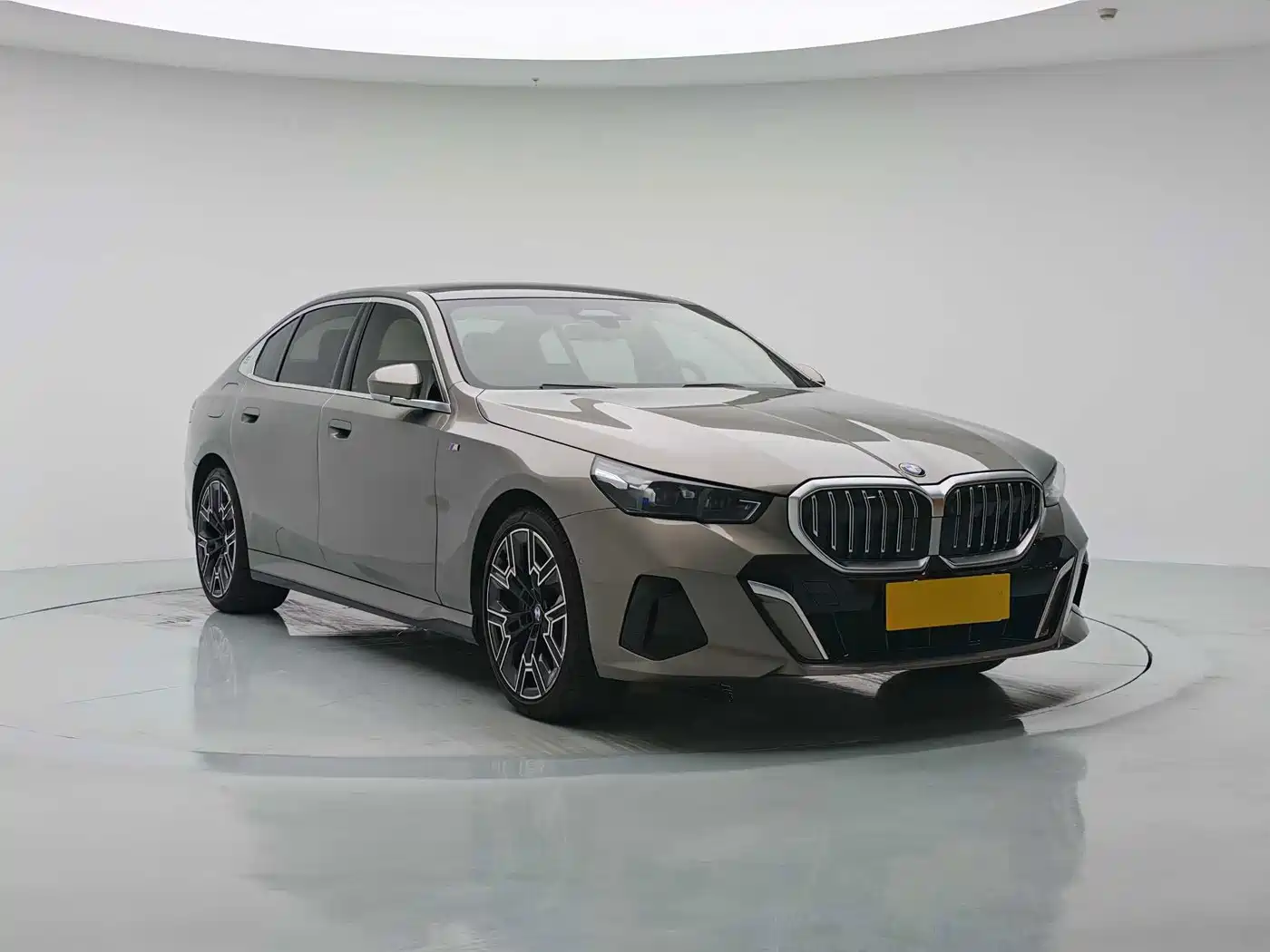 BMW 5 серии 2024