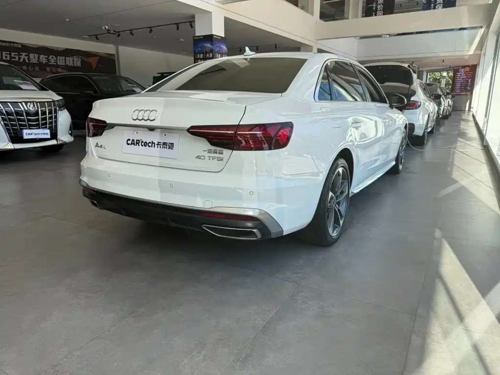Audi A4 2023