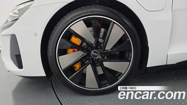 Audi e-tron GT 2023