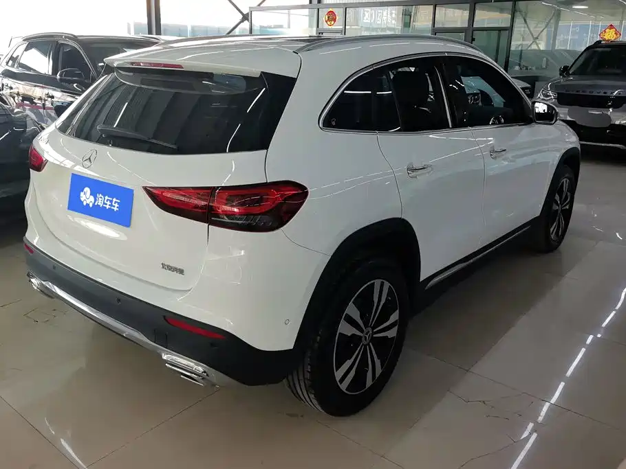 Mercedes-Benz GLA 2021