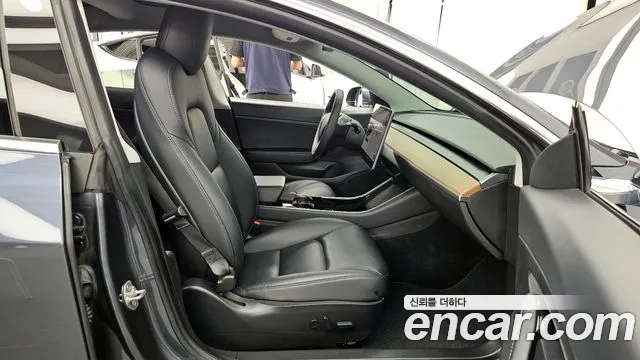 Tesla Model 3 2020