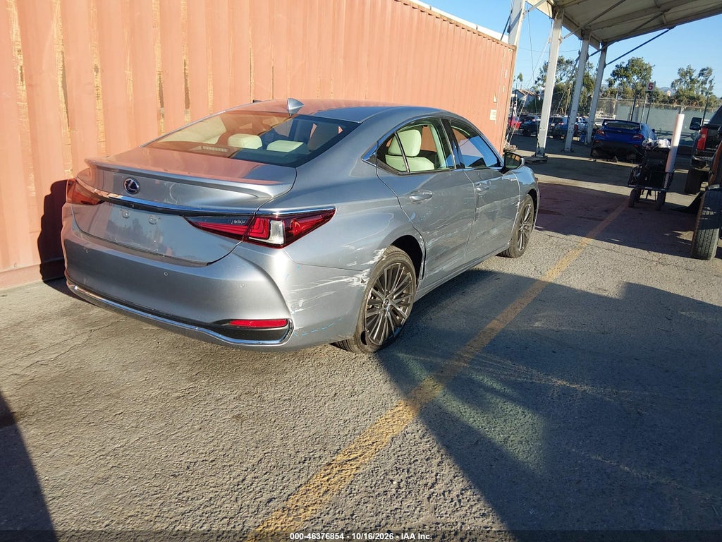 Lexus ES 2022