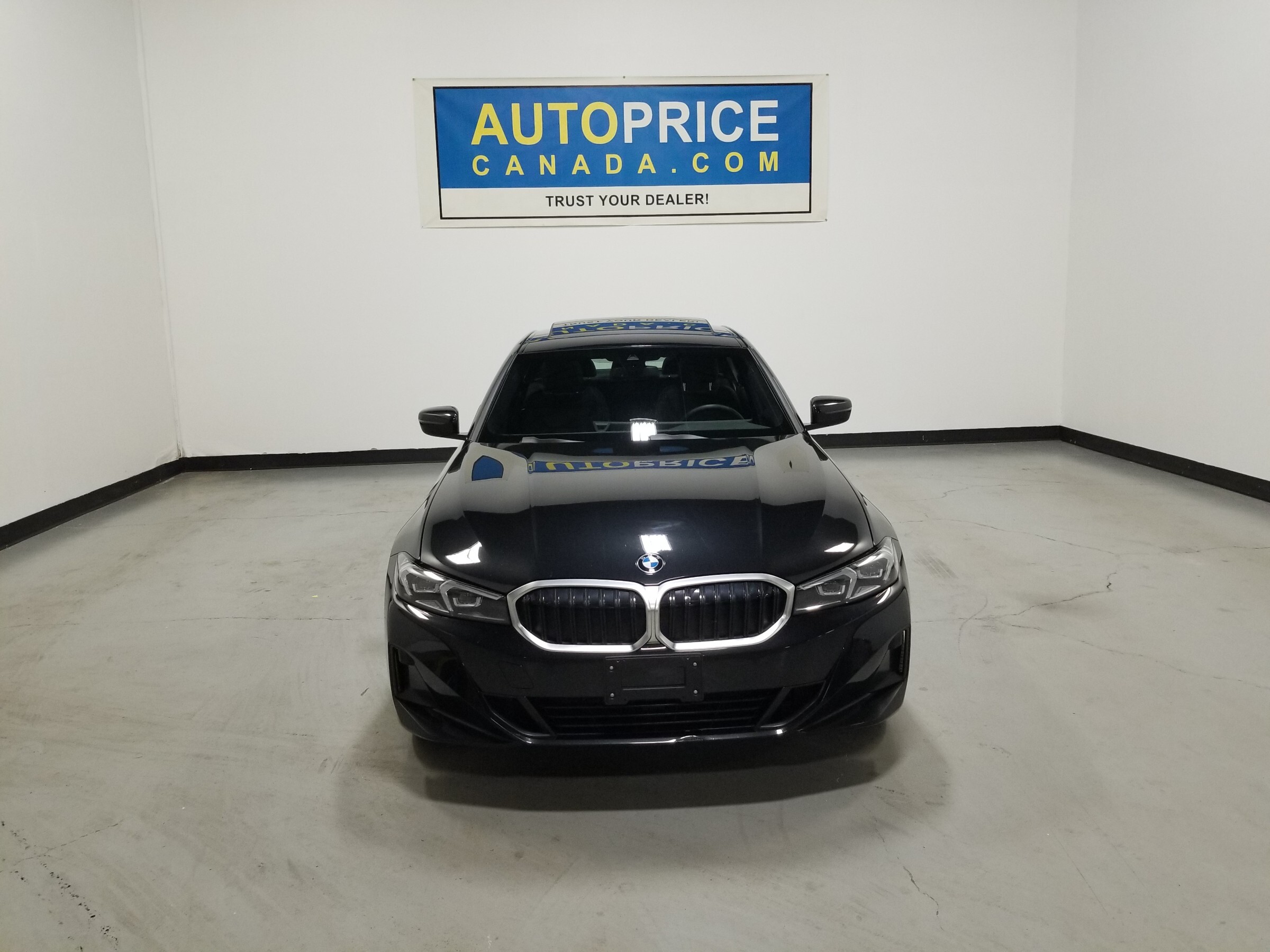 BMW 330 2024