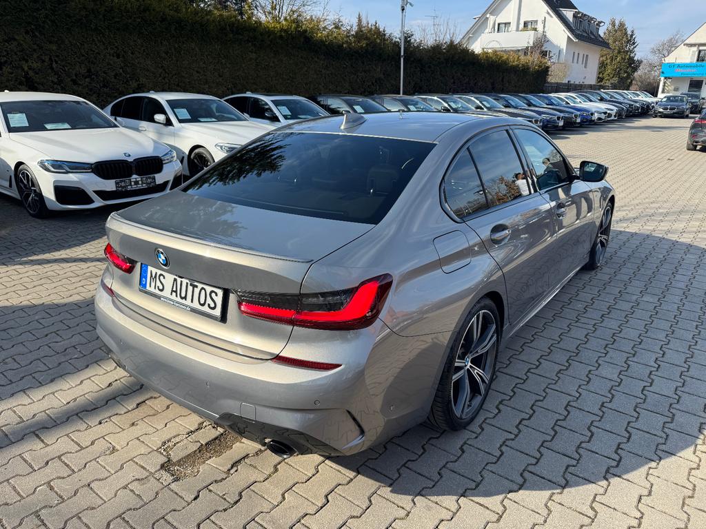 BMW 330 2022