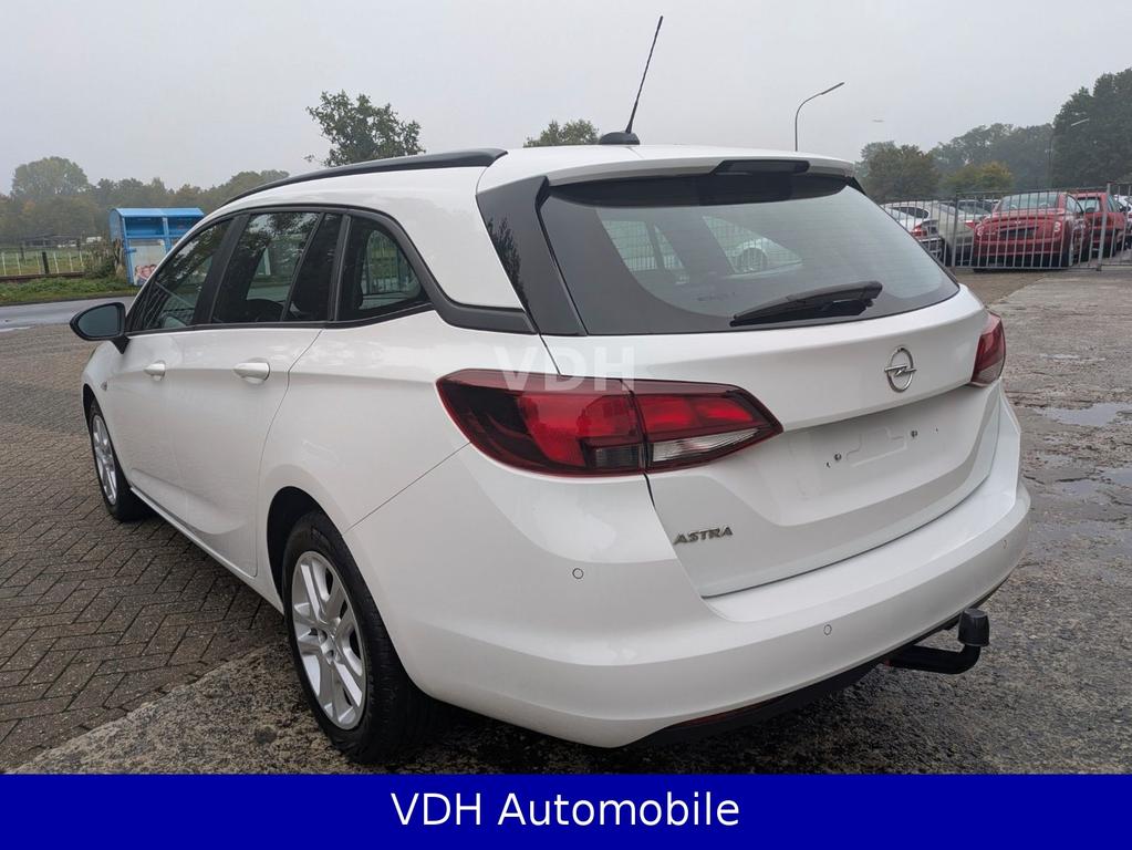 Opel Astra 2021