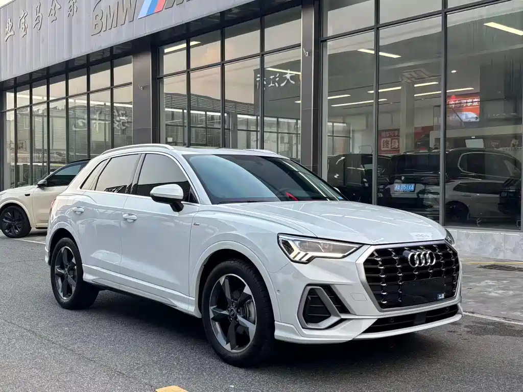 Audi Q3 2022