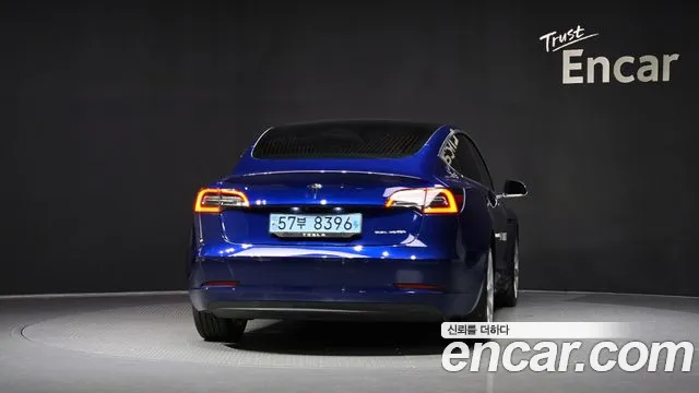 Tesla Model 3 2020