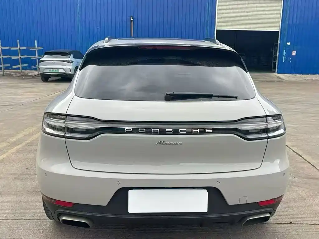 Porsche Macan 2021