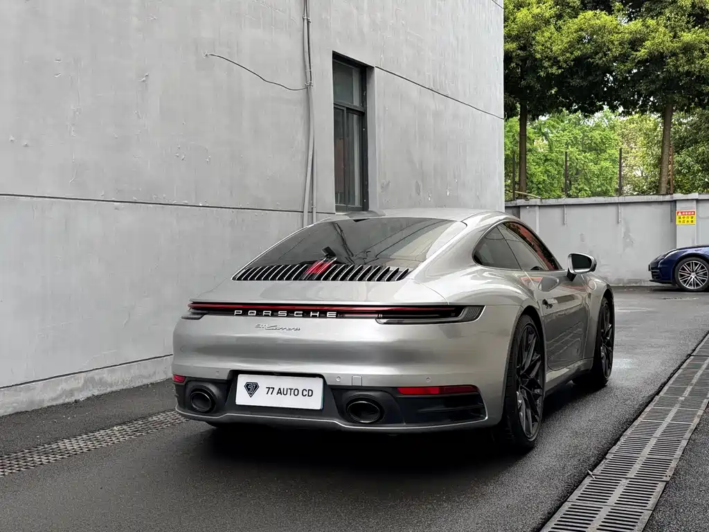 Porsche 911 2021