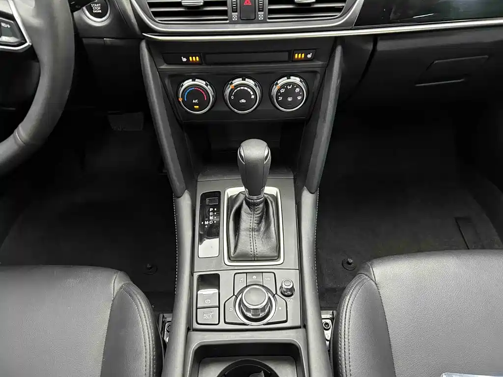 Mazda CX-4 2023
