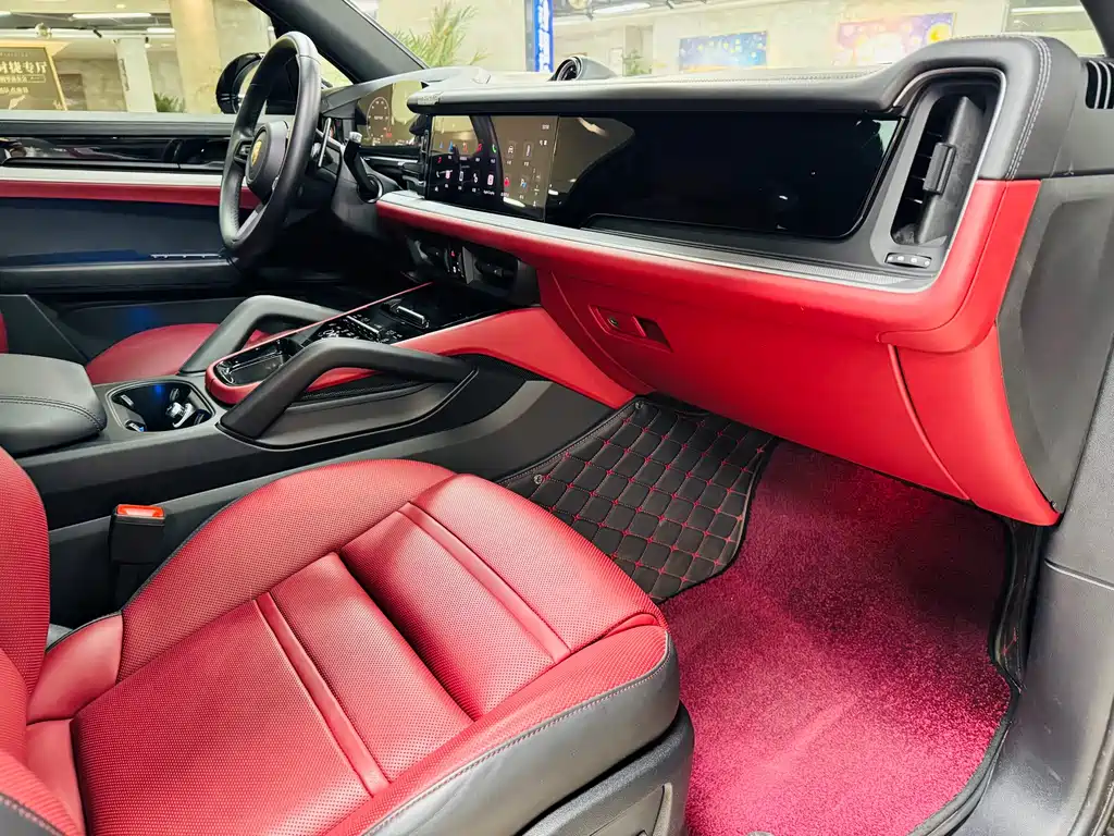 Porsche Cayenne 2025