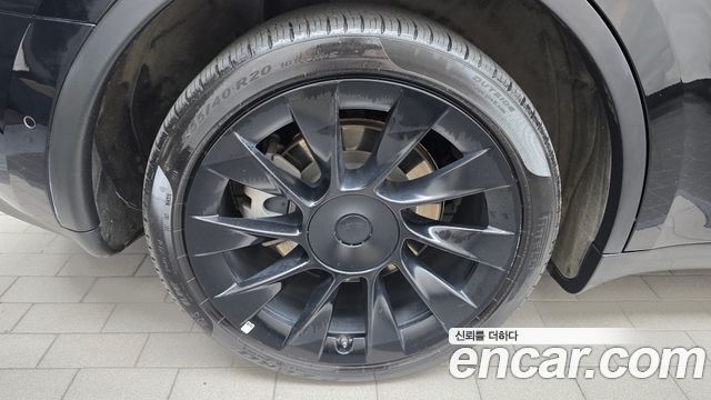 Tesla Model Y 2022