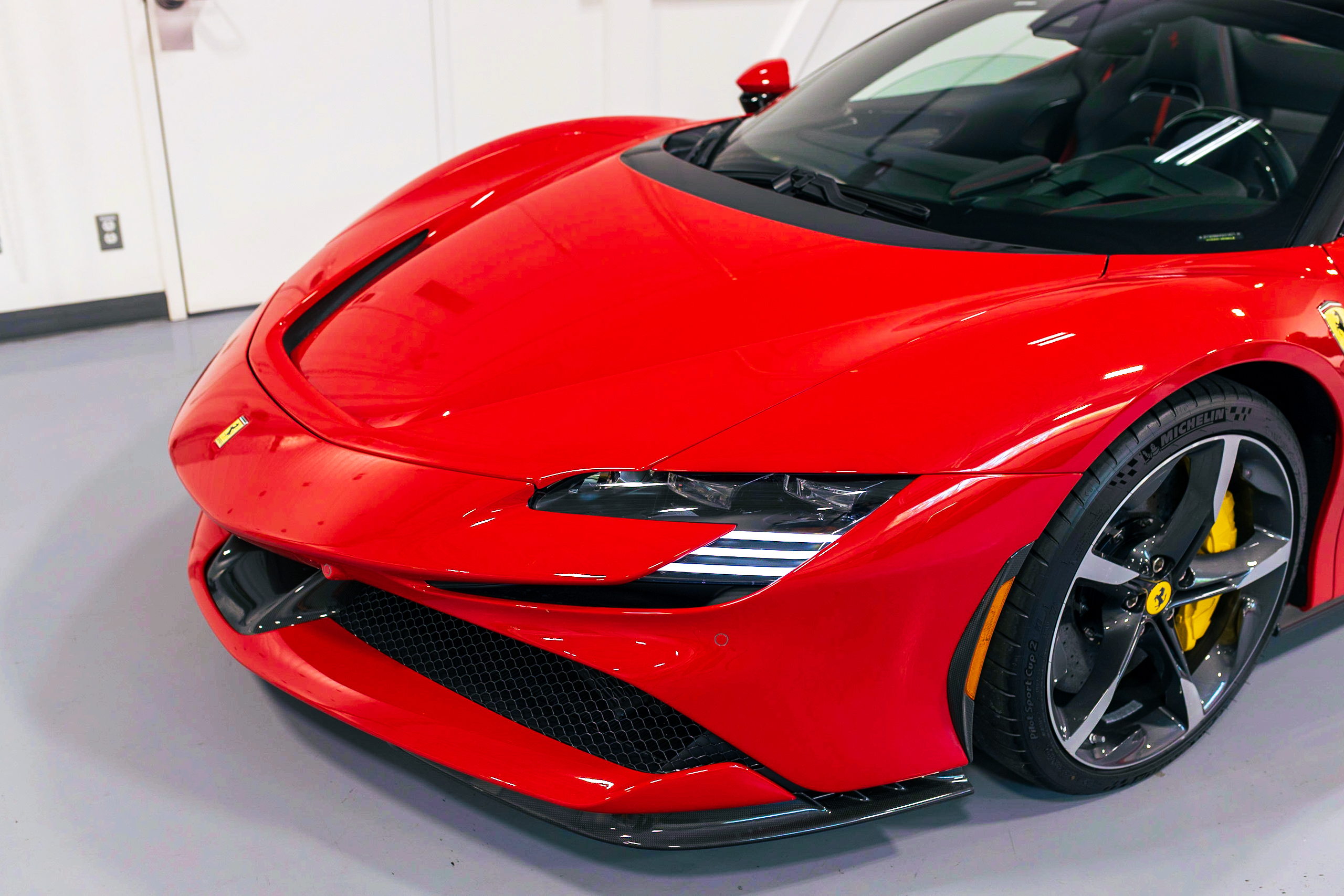 Ferrari SF90 2025