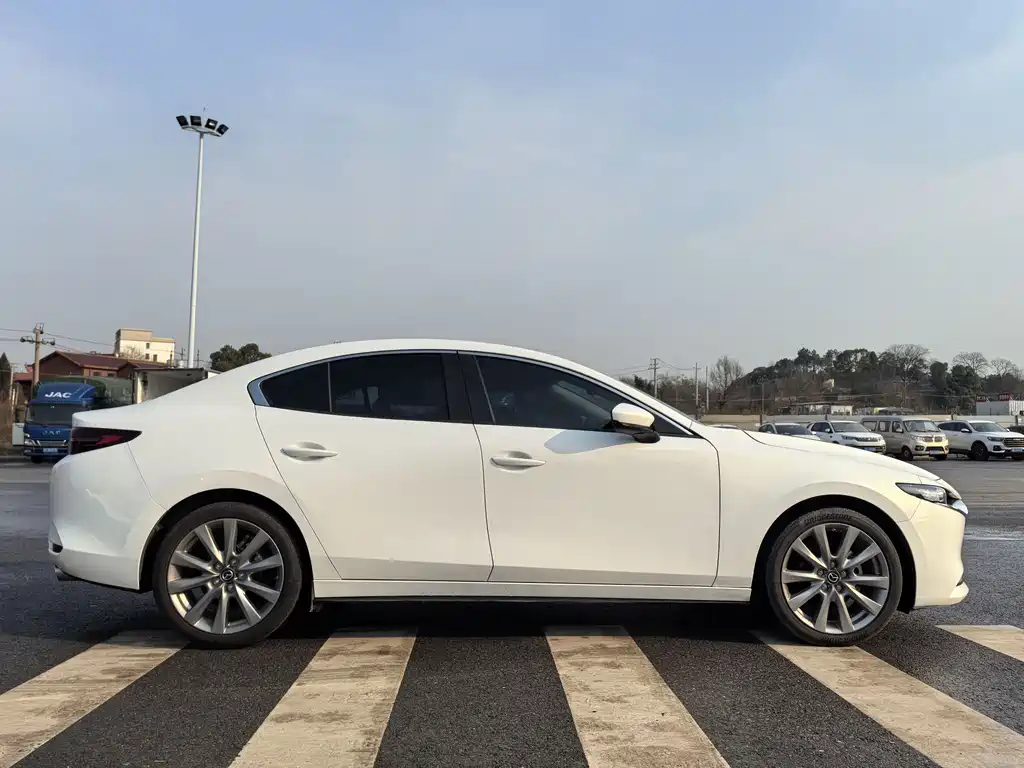 Mazda 3 2021