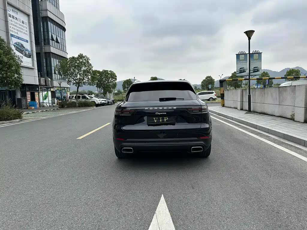 Porsche Cayenne 2022