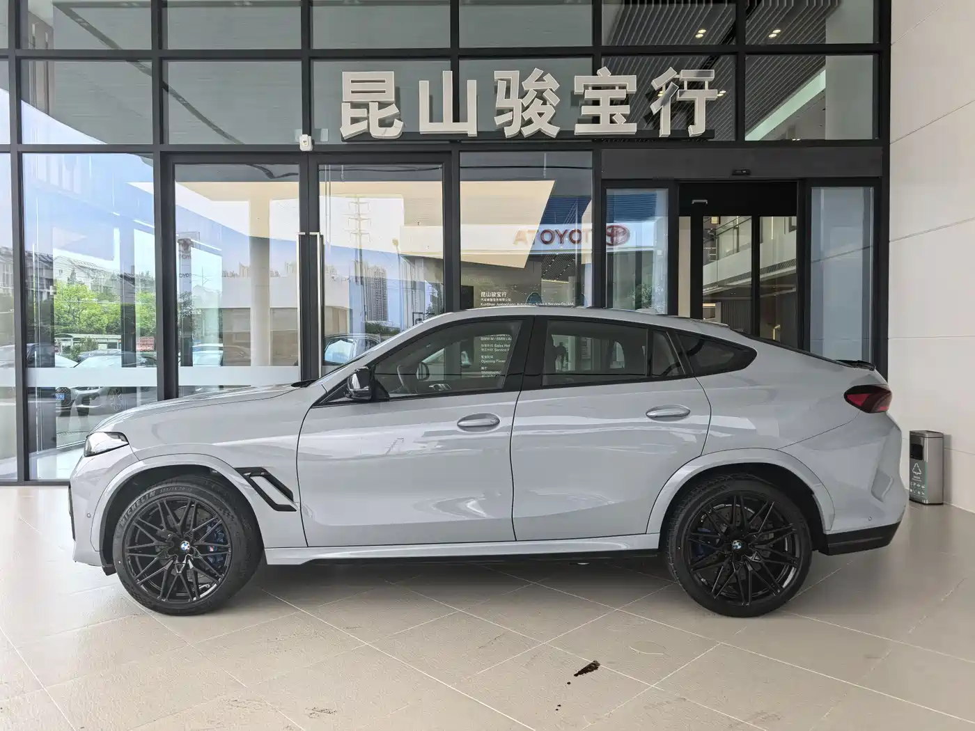 BMW X6 M 2025