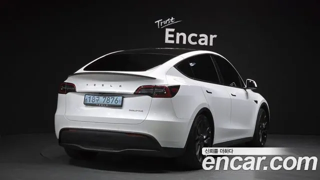 Tesla Model Y 2021