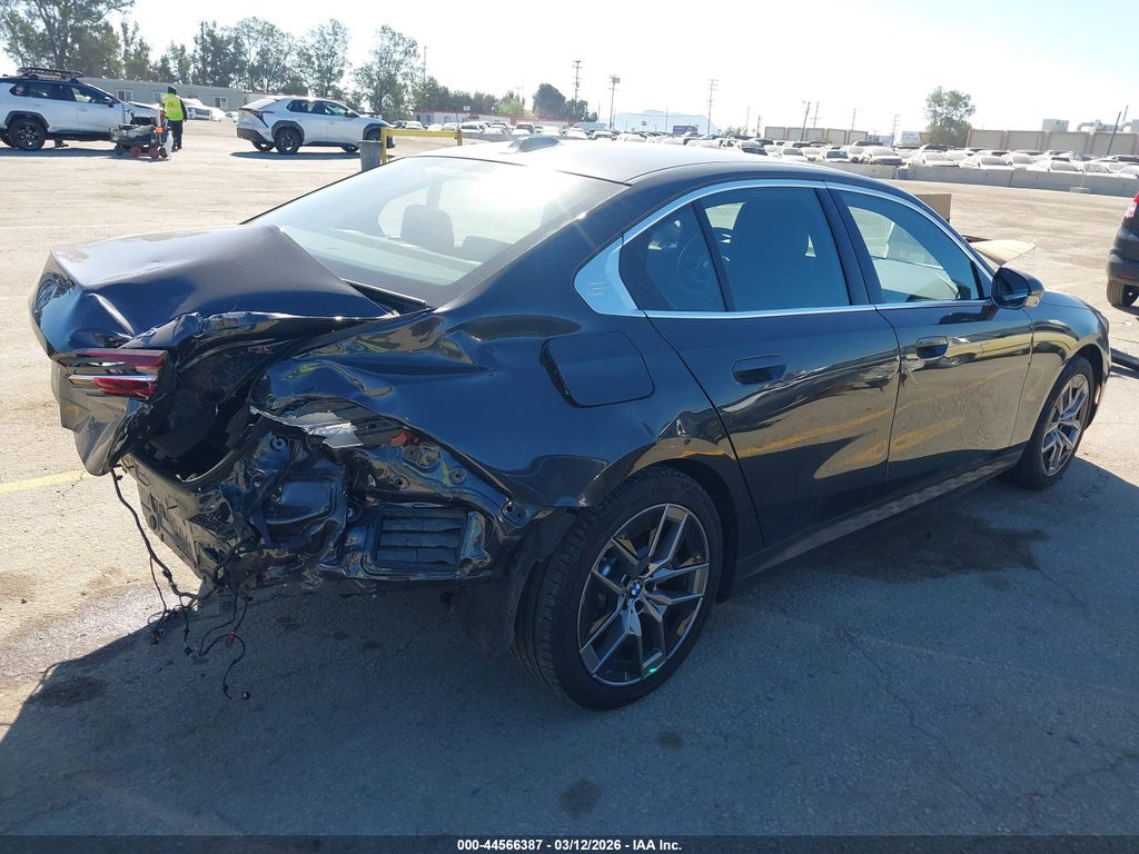 BMW i5 2025
