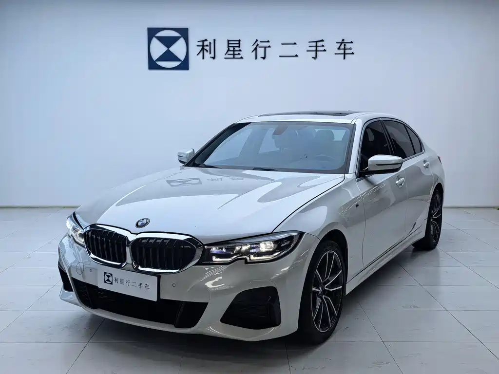 BMW 3 серии 2022