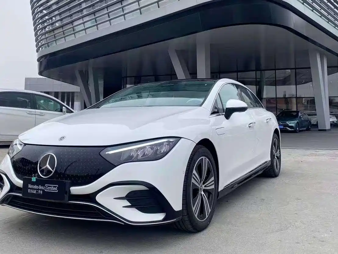 Mercedes-Benz EQE 2025