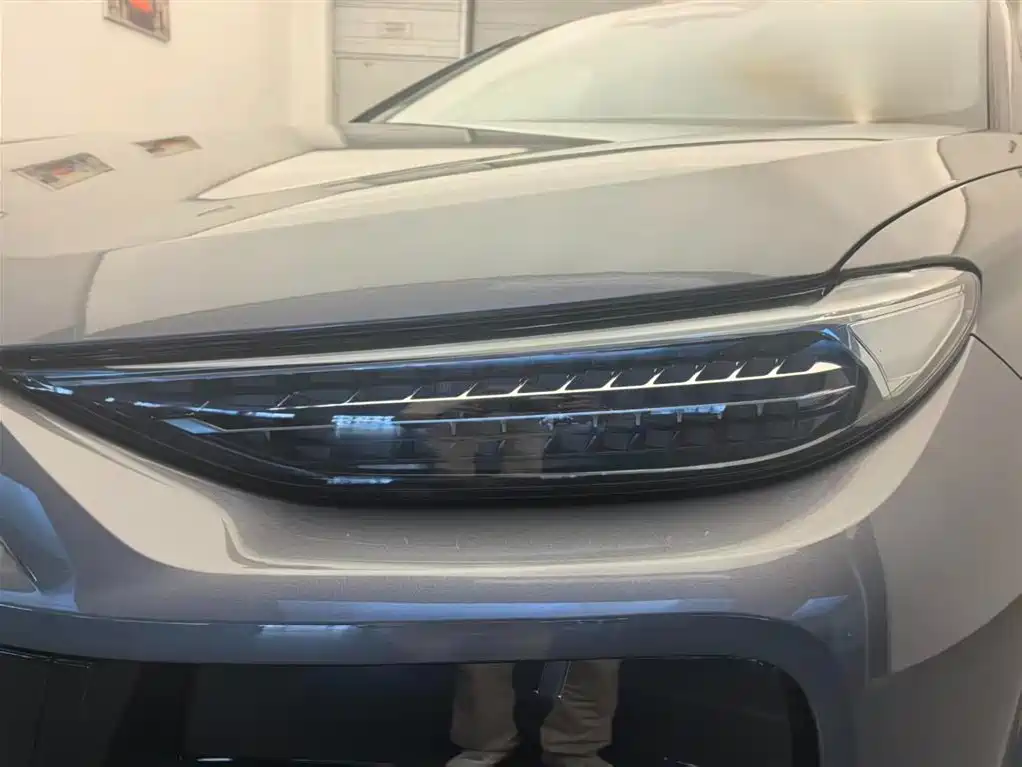 Audi e-tron 2025