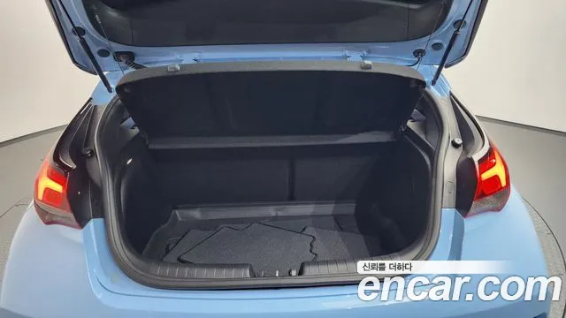 Hyundai Veloster 2021