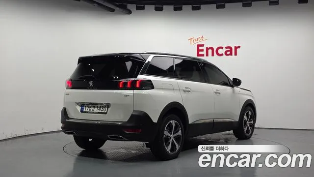 Peugeot 5008 2022