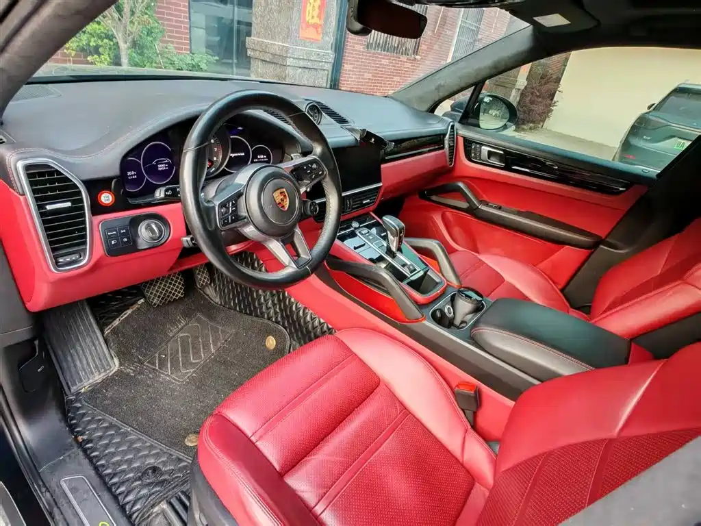 Porsche Cayenne 2022