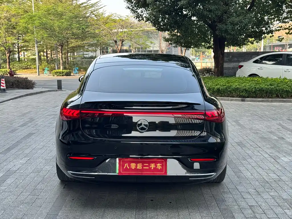 Mercedes-Benz EQS 2024