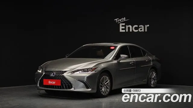 Lexus ES 2022