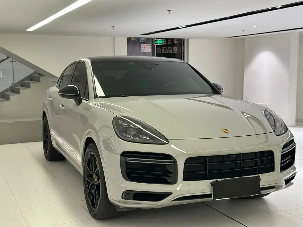 Porsche Cayenne 2022