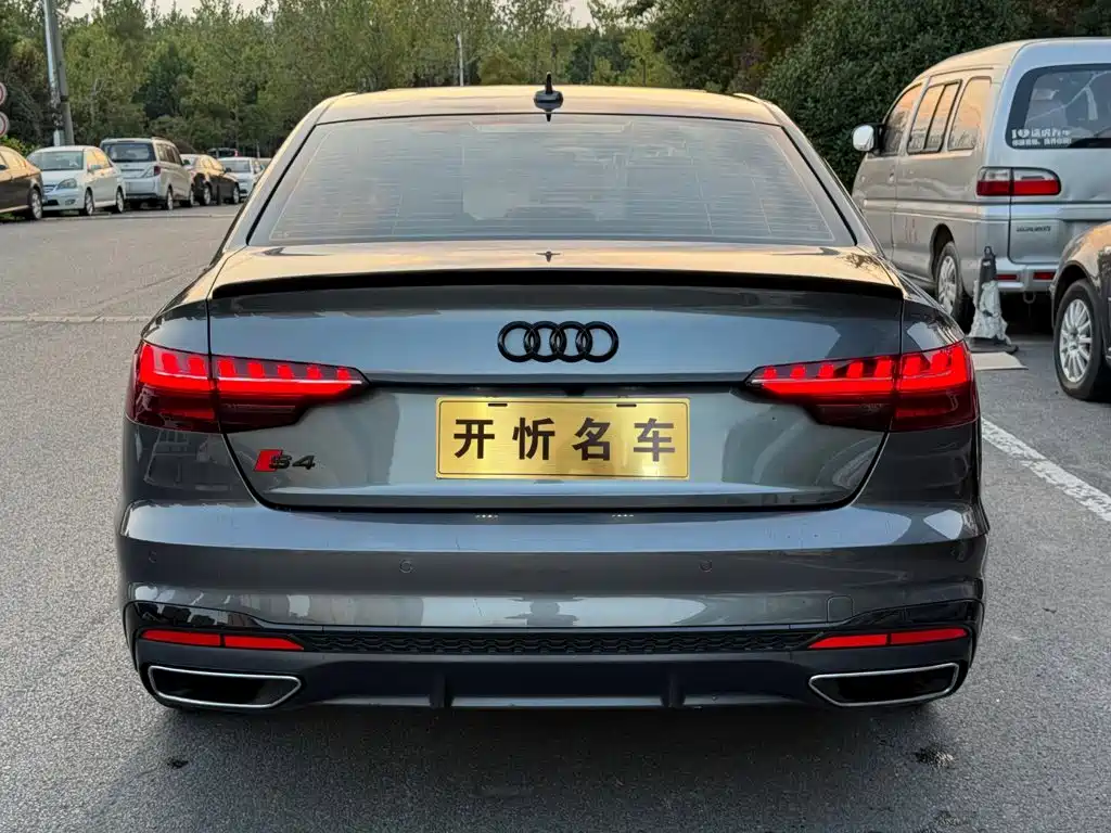 Audi A4 2024