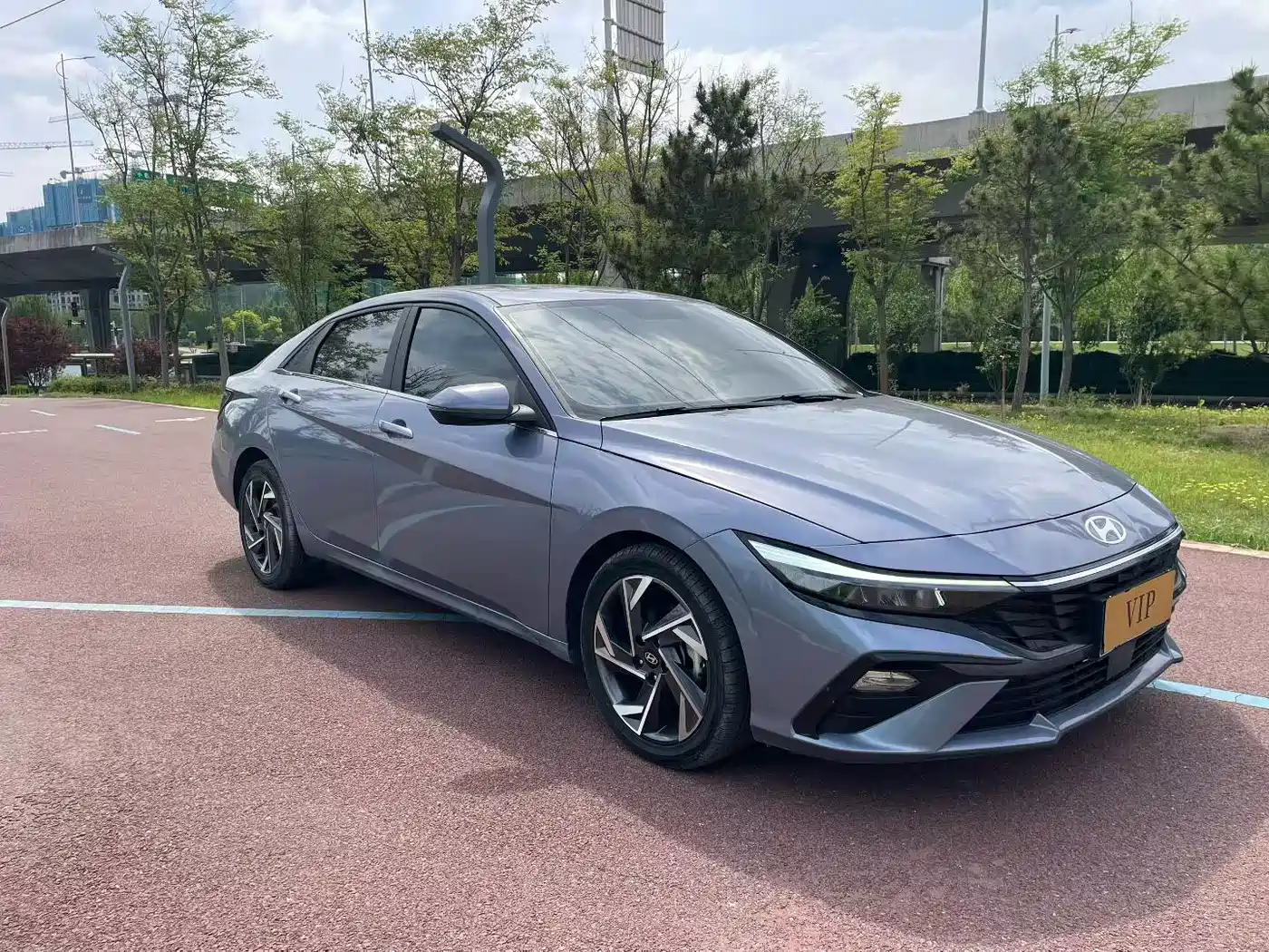 Hyundai Elantra 2024