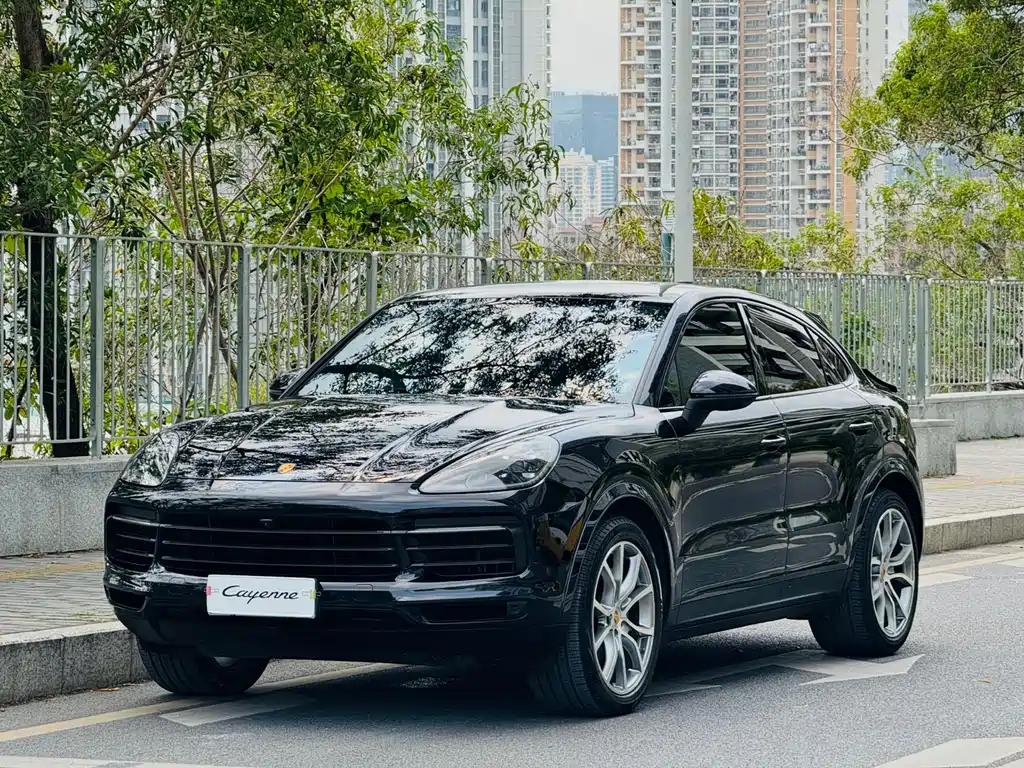 Porsche Cayenne 2021