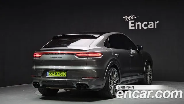 Porsche Cayenne 2022