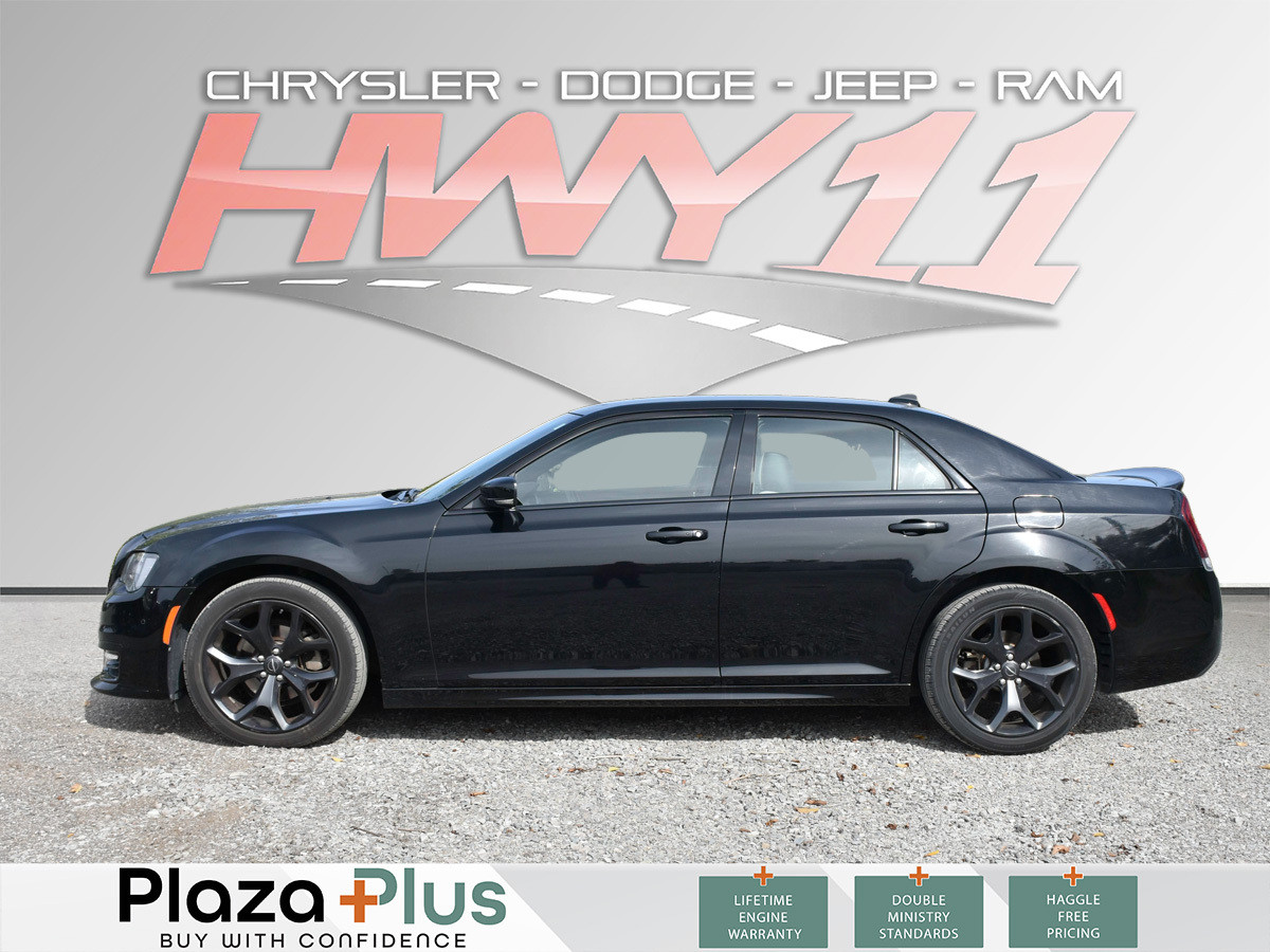 Chrysler 300 2021