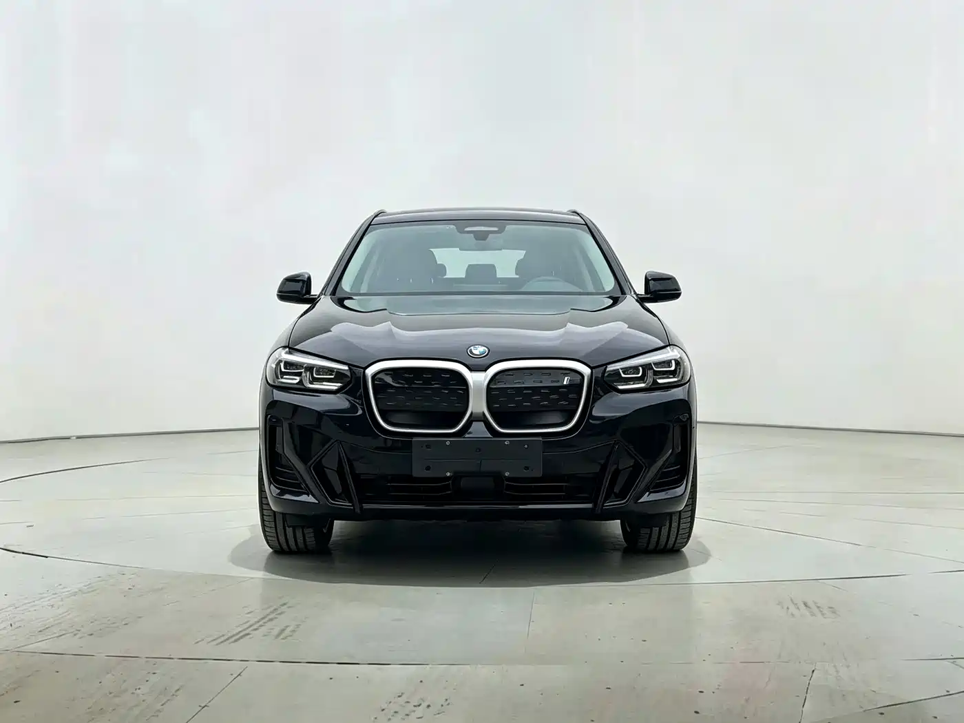 BMW iX3 2024