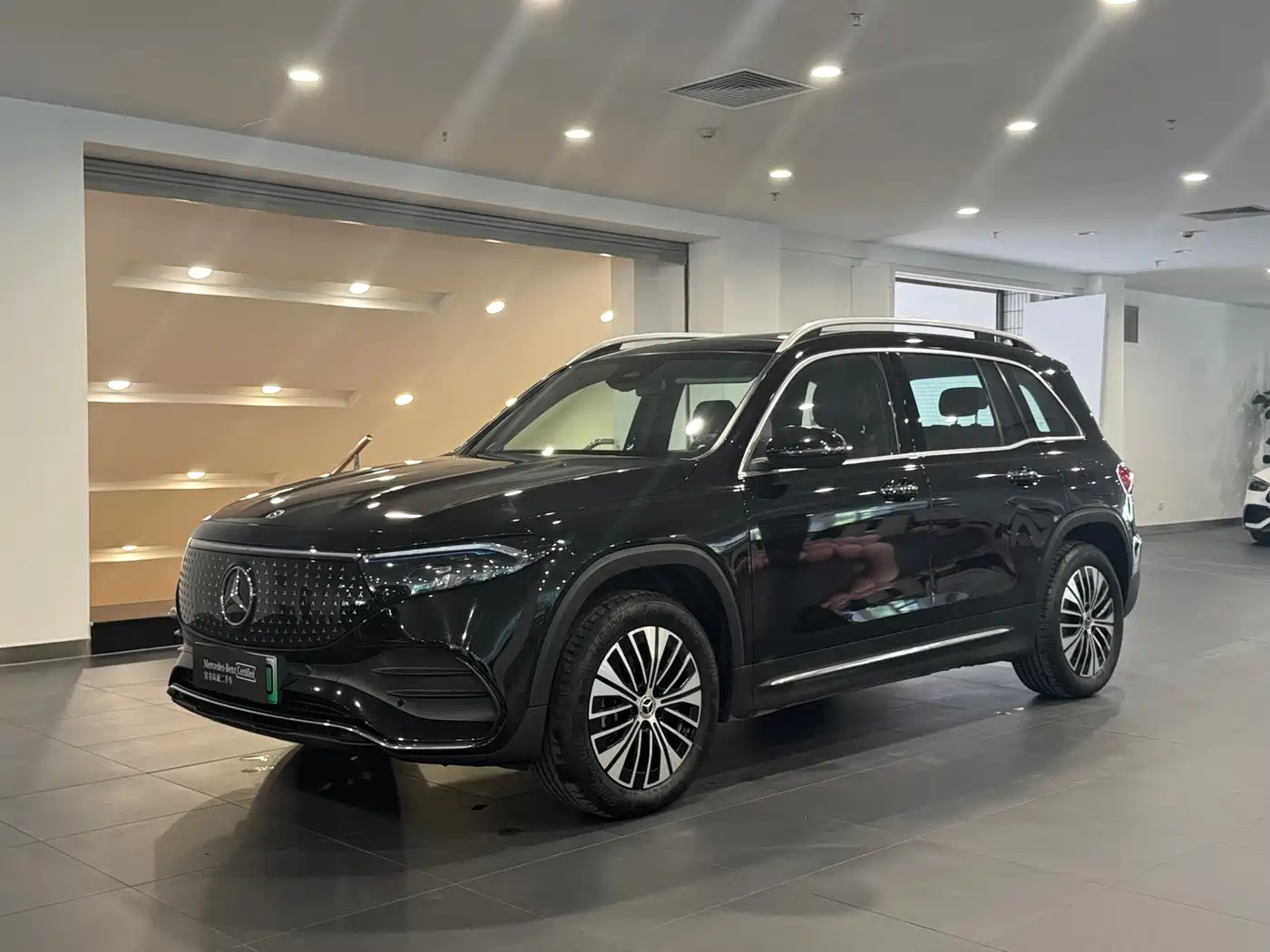 Mercedes-Benz EQB 2024
