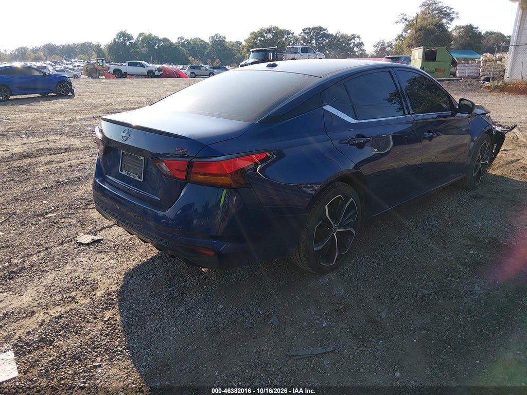 Nissan Altima 2024