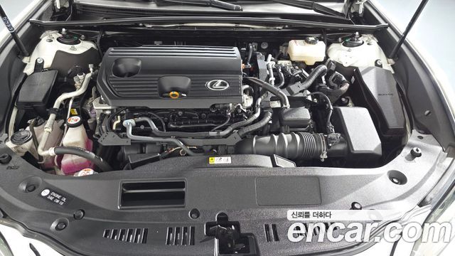 Lexus ES 2024