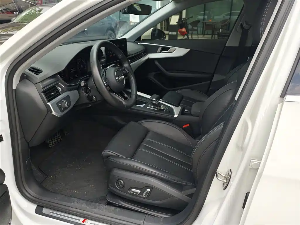Audi A4 2024