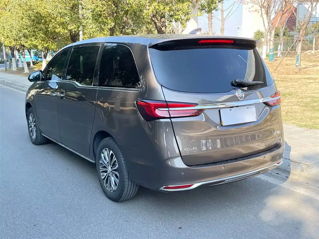 Buick GL8 2023