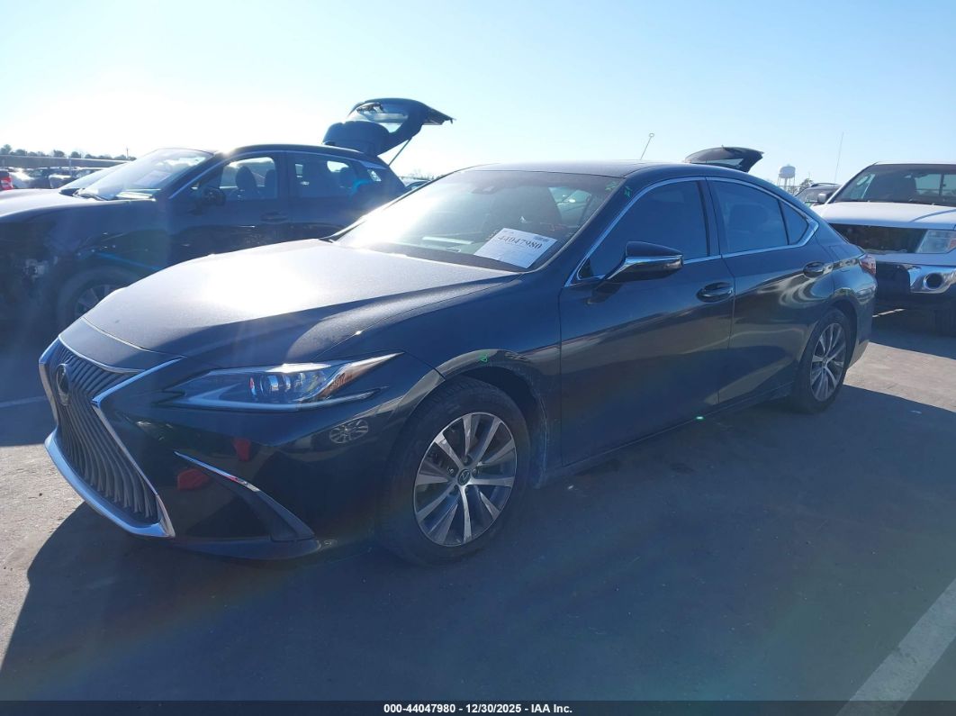 Lexus ES 2021
