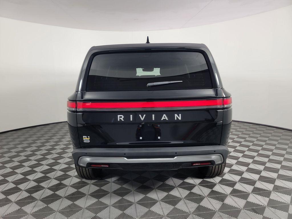 Rivian R1S 2024