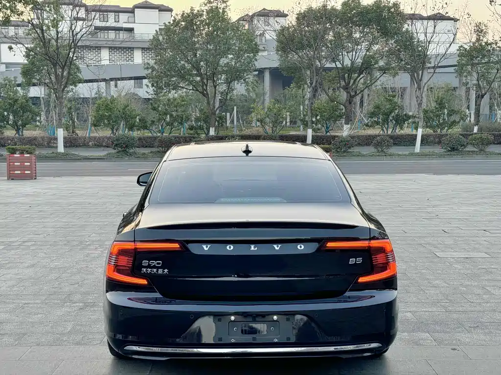 Volvo S90 2021
