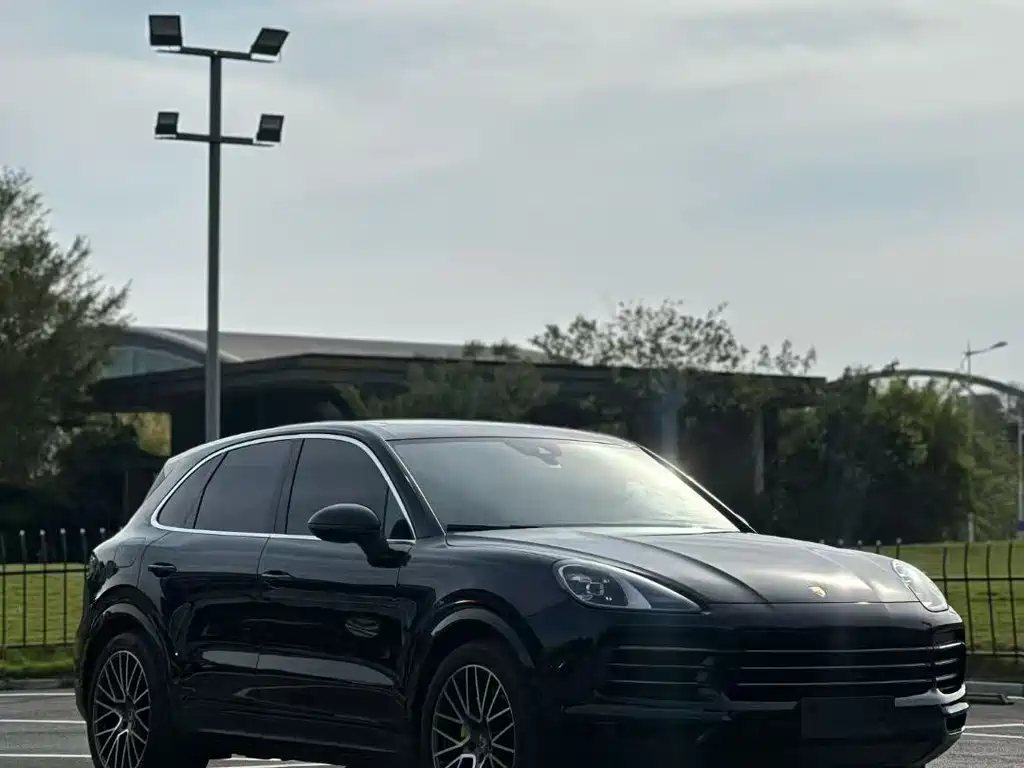 Porsche Cayenne 2023