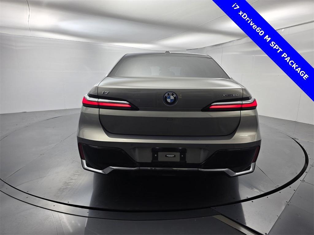 BMW i7 2023