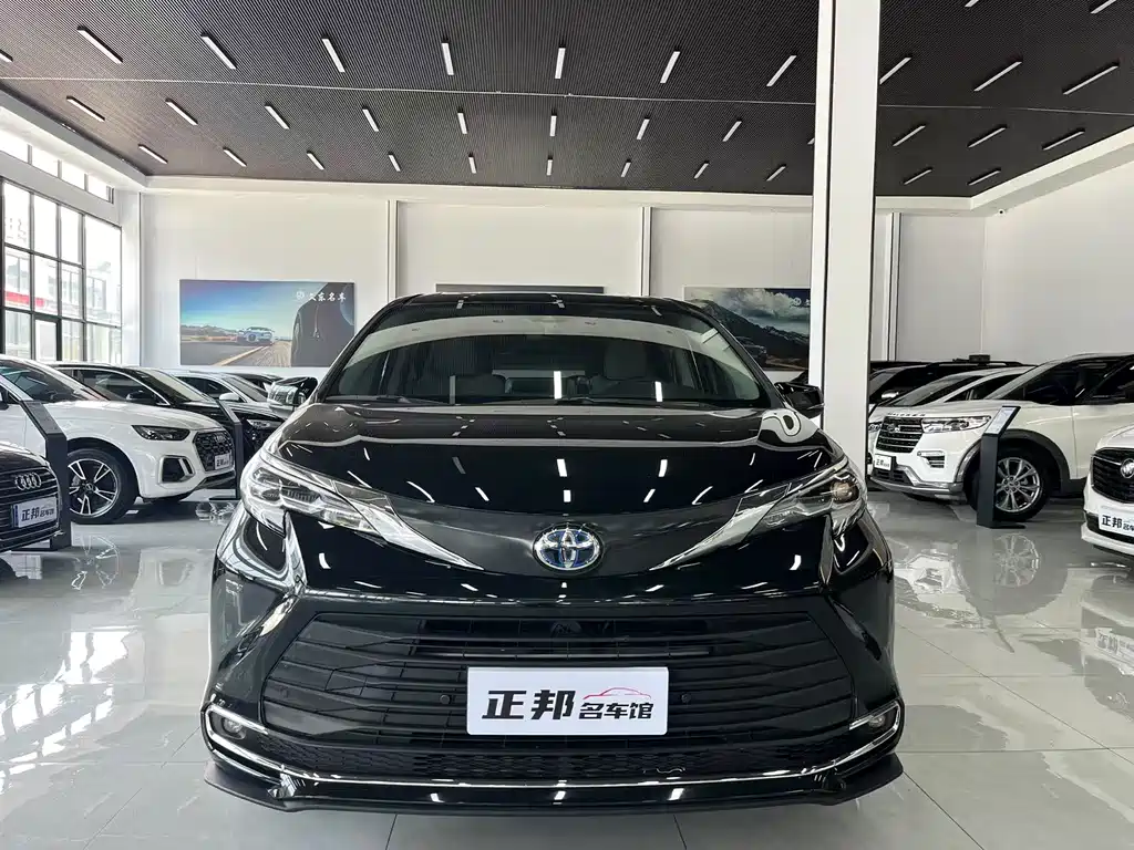 Toyota Sienna 2023